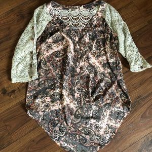 Gimmicks Buckle crochet sleeve top